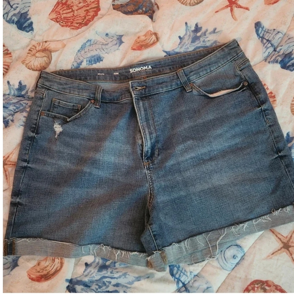 Sonoma Women’s Denim Jean Shorts Roll Up Hems Size 16